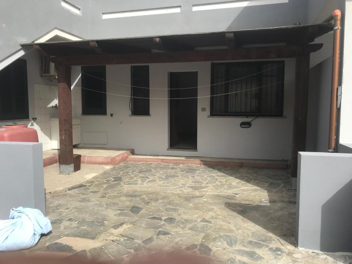Casa Camere Pistis Assemini Bagian luar foto