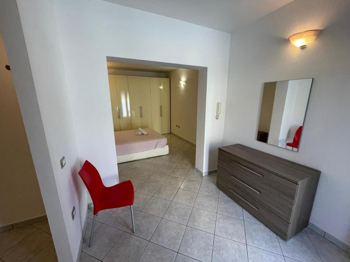 Casa Camere Pistis Assemini Bagian luar foto