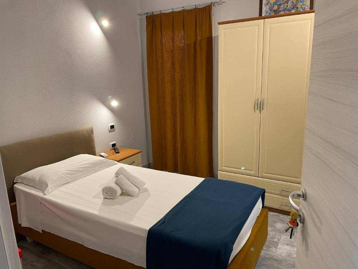 Casa Camere Pistis Assemini Bagian luar foto